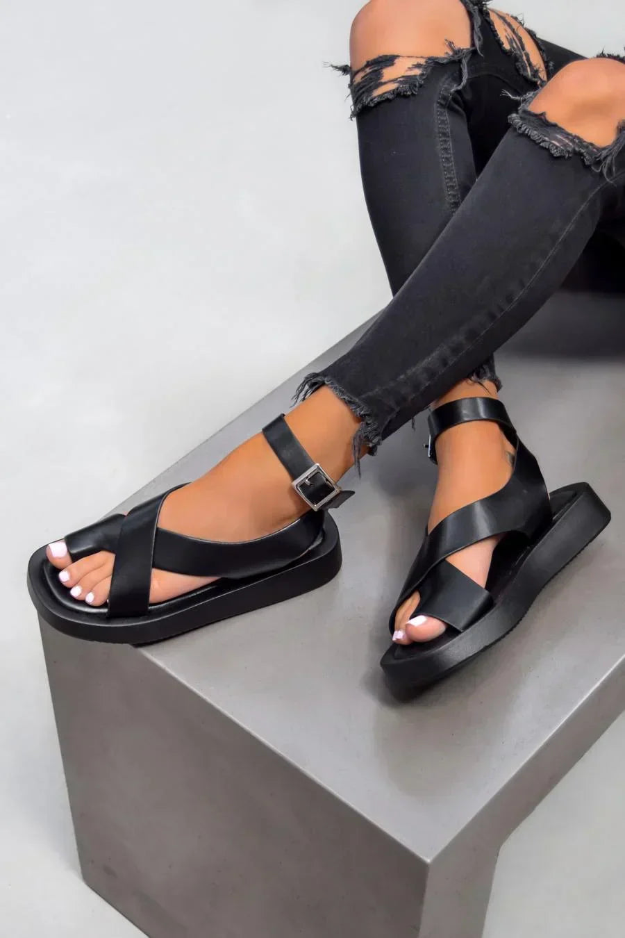 Salonen™ | Elegantit & Rentouttavat Sandalet Petra